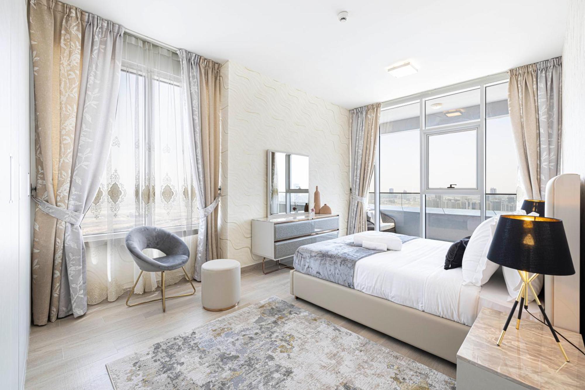 Apartment Ultra-luxury / Marina & Burj Khalifa View/ High Floor